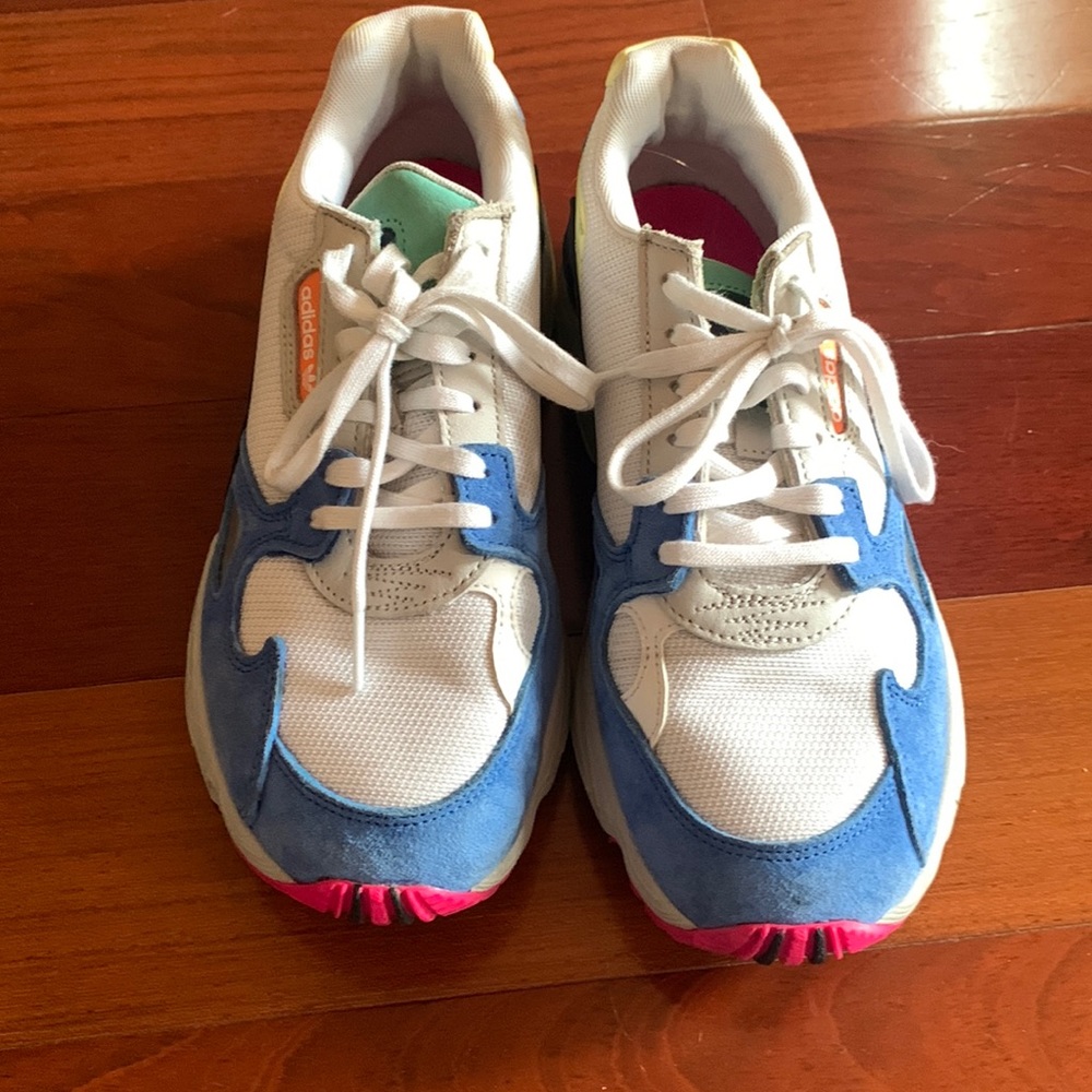 Adidas Torison sneaker size 7